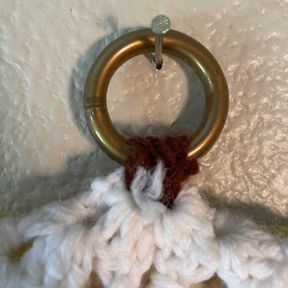 Vintage Crochet Owl Ring Towel Holder, Granny Square Retro Decor - Picture 3 of 6